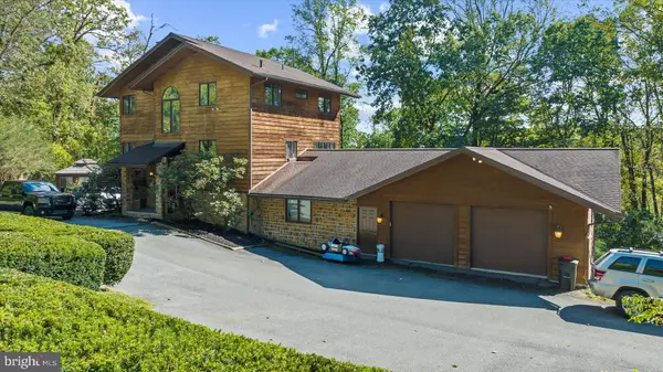 163 GOLF RIDGE RD, Reinholds, PA 17569