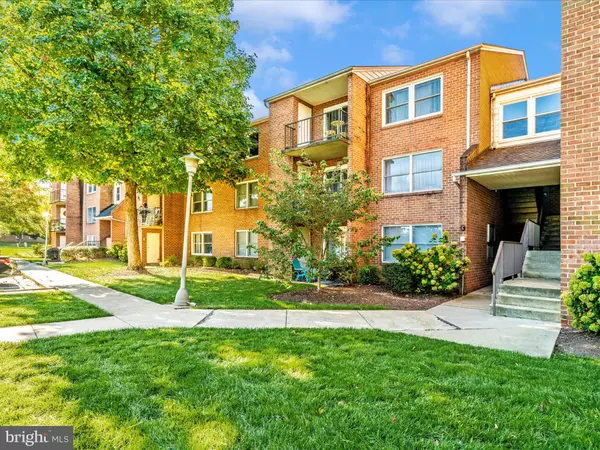 Walkersville, MD 21793,400 CHAPEL CT #107