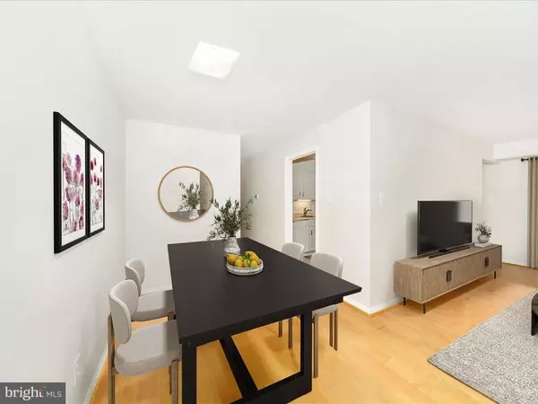 Walkersville, MD 21793,400 CHAPEL CT #107