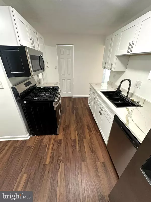 Temple Hills, MD 20748,3360 HUNTLEY SQUARE DR