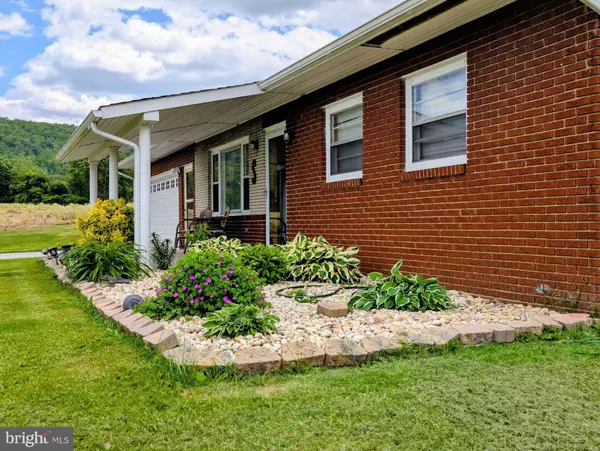 Breezewood, PA 15533,796 LIGHTHOUSE ROAD