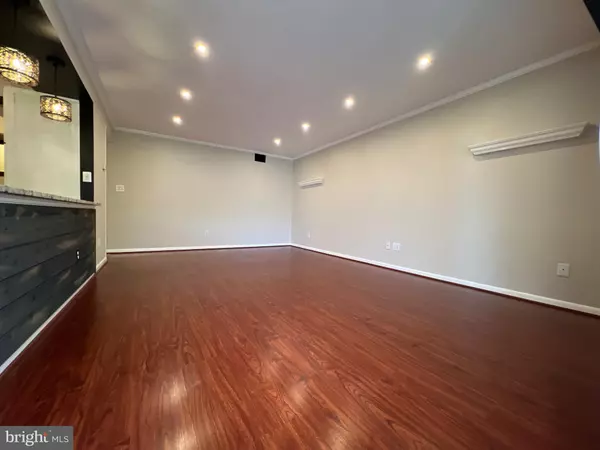 Lutherville Timonium, MD 21093,119 CASTLETOWN RD #302