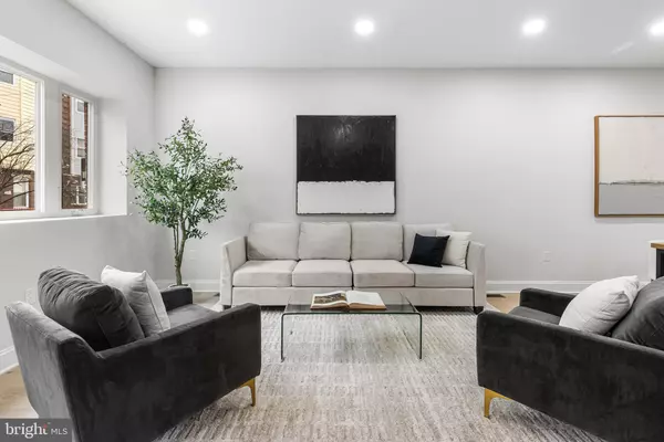 Philadelphia, PA 19148,1604 S 8TH ST