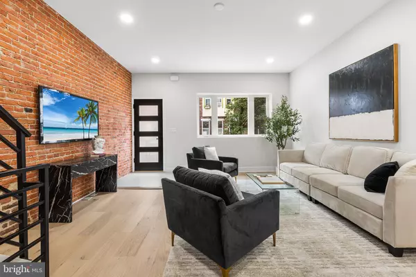 Philadelphia, PA 19148,1604 S 8TH ST