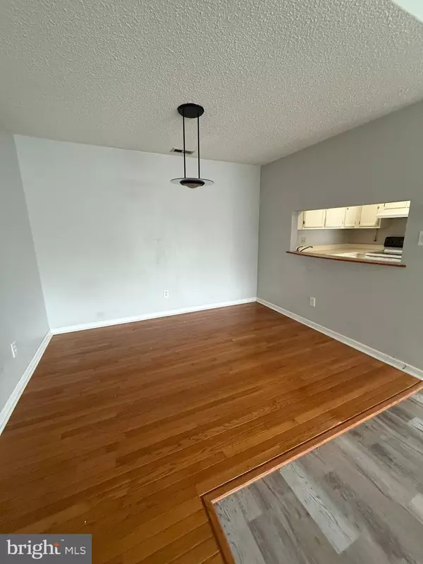 Mount Laurel, NJ 08054,5214-C ABERDEEN DR #C