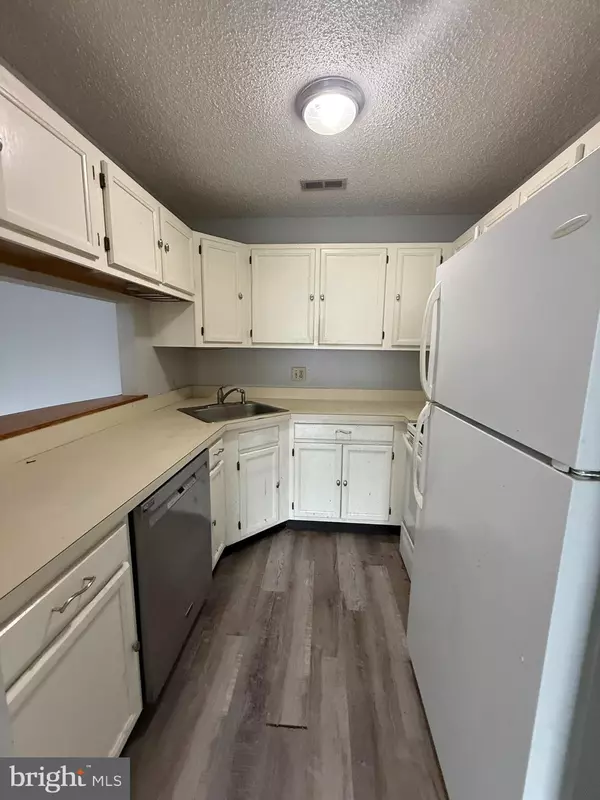 Mount Laurel, NJ 08054,5214-C ABERDEEN DR #C