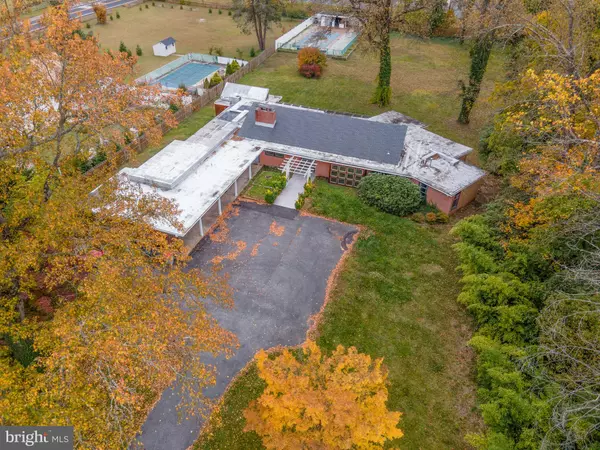 Vineland, NJ 08361,2227 E LANDIS AVE