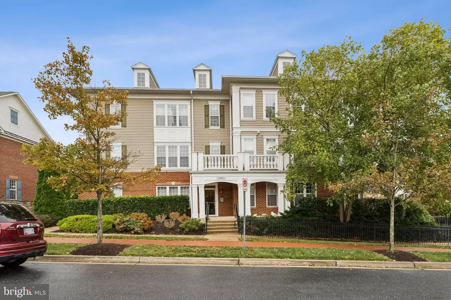 12901 CLARKS CROSSING DR #102, Clarksburg, MD 20871