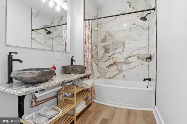 Hanover, PA 17331,348 HIGH ST