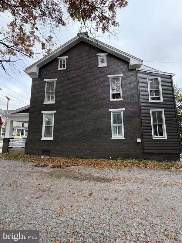 Hanover, PA 17331,348 HIGH ST