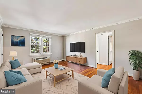 117 E GLEBE RD #B, Alexandria, VA 22305