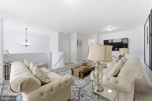 Chantilly, VA 20152,42835 SHALER ST