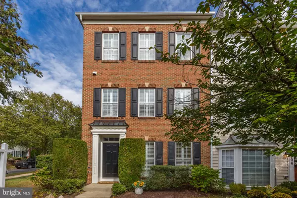 Gaithersburg, MD 20878,702 MARKET ST E