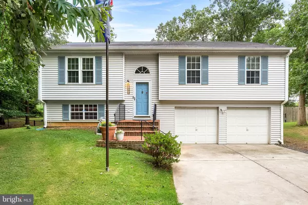 7390 LAKE DR, Manassas, VA 20111