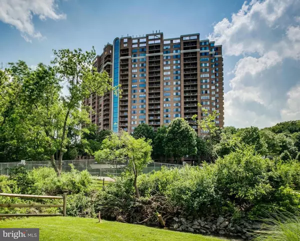 10101 GROSVENOR #2004, North Bethesda, MD 20852