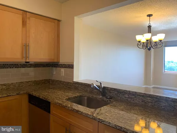 North Bethesda, MD 20852,10101 GROSVENOR #2004