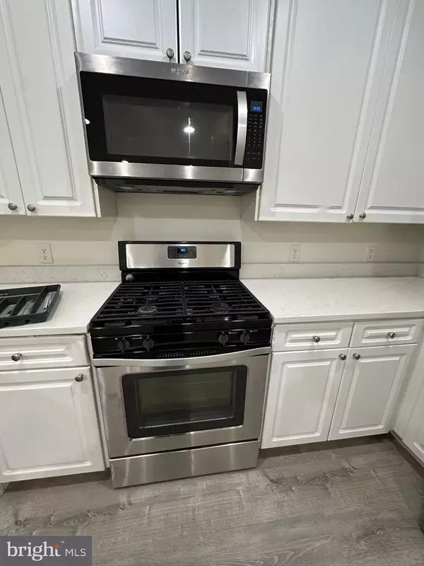 Rockville, MD 20850,501 HUNGERFORD DR #122