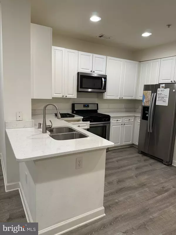 Rockville, MD 20850,501 HUNGERFORD DR #122