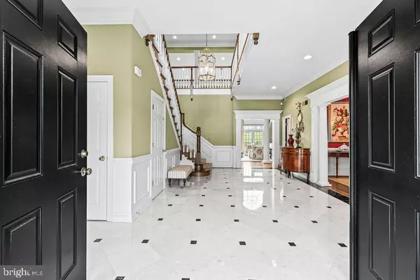 Lutherville Timonium, MD 21093,13 DIPPING POND CT