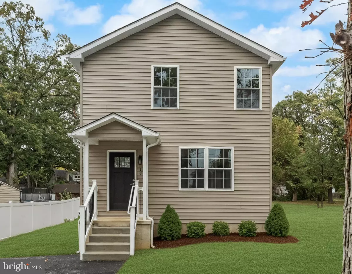 Pine Hill, NJ 08021,19 E 2ND AVE