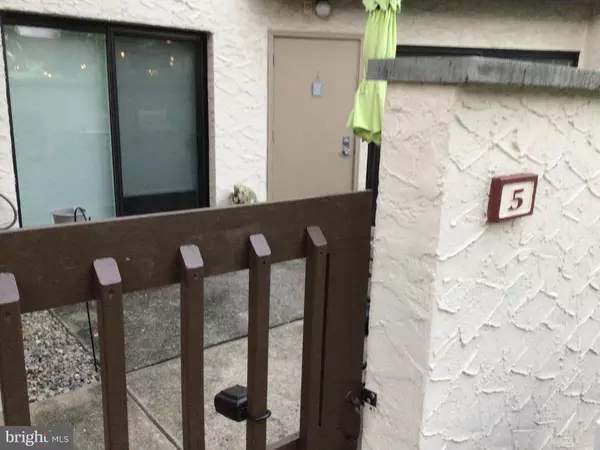 Mechanicsburg, PA 17055,1075 LANCASTER BOULEVARD #5