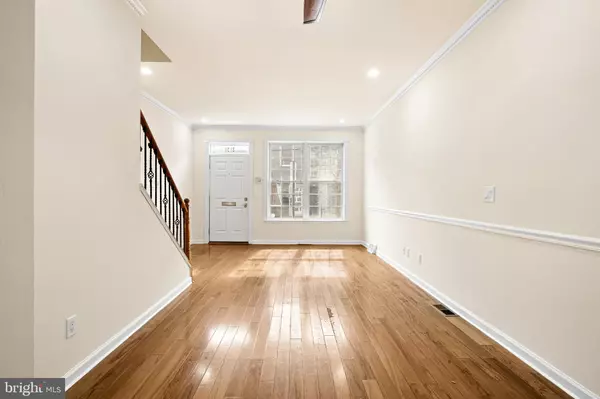 Philadelphia, PA 19146,2121 MONTROSE ST