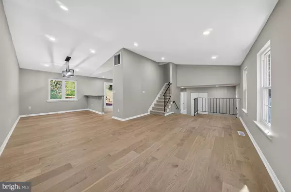Fort Washington, MD 20744,906 CORNISH ST