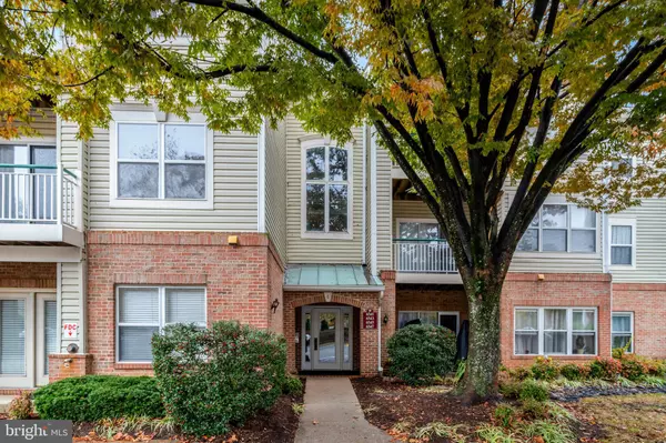 6547 GRANGE LN #104, Alexandria, VA 22315