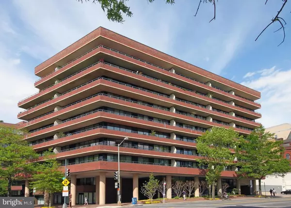 2555 PENNSYLVANIA AVE NW #409, Washington, DC 20037