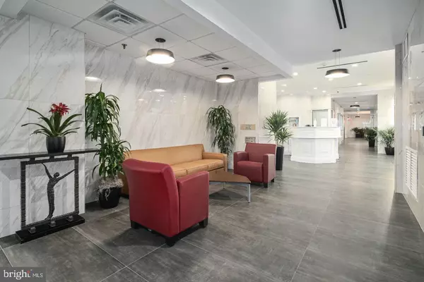 Philadelphia, PA 19103,2101 CHESTNUT ST #721