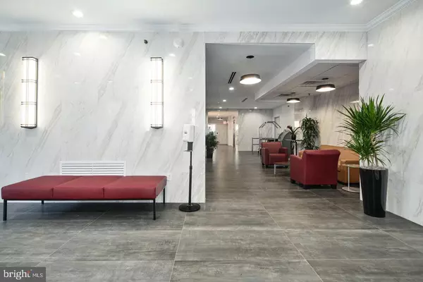 Philadelphia, PA 19103,2101 CHESTNUT ST #721