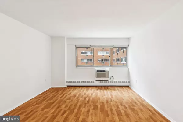 2101 CHESTNUT ST #721, Philadelphia, PA 19103