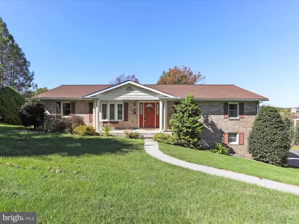 Waynesboro, PA 17268,162 BRIAR RIDGE DRIVE