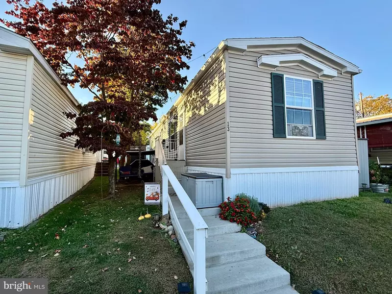 13 2ND ST, Phoenixville, PA 19460