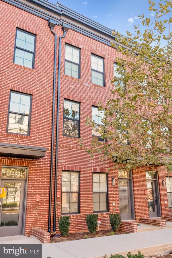 Reston, VA 20190,11225 BEAKER ST