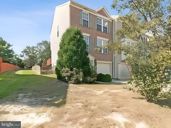 Pine Hill, NJ 08021,14 PLAYERS LN