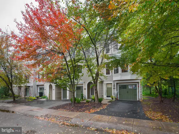 236 W SPRING AVE, Ardmore, PA 19003