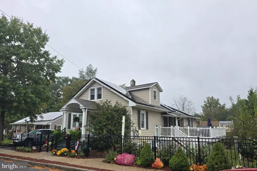 137 HULME ST, Mount Holly, NJ 08060