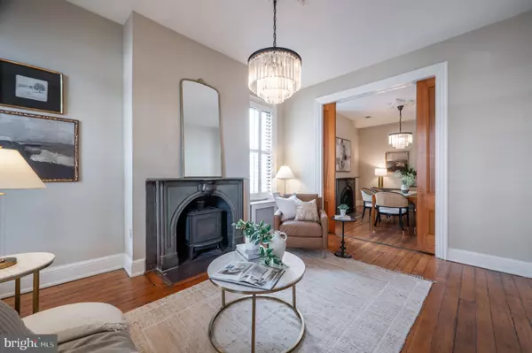 Washington, DC 20001,912 P ST NW