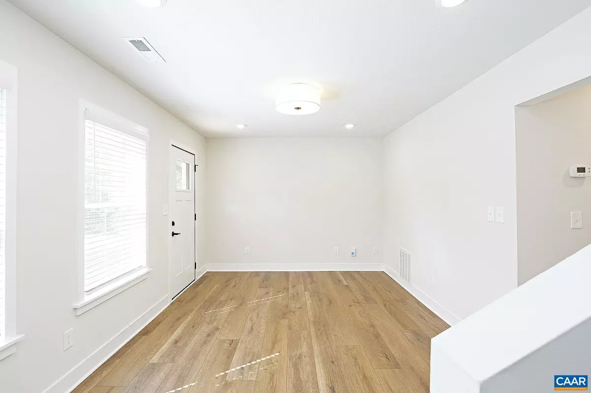 Charlottesville, VA 22902,917 BELMONT AVE