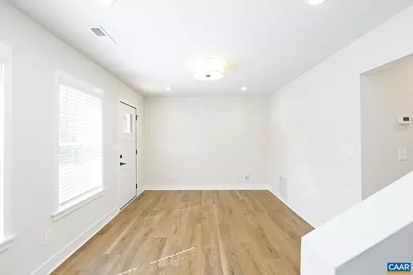 917 BELMONT AVE, Charlottesville, VA 22902