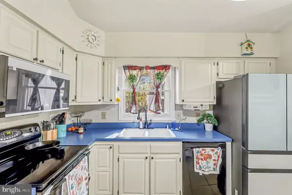 Spotsylvania, VA 22551,12411 WARREN LN