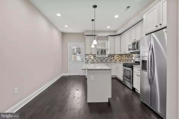 Philadelphia, PA 19146,2113 REED ST