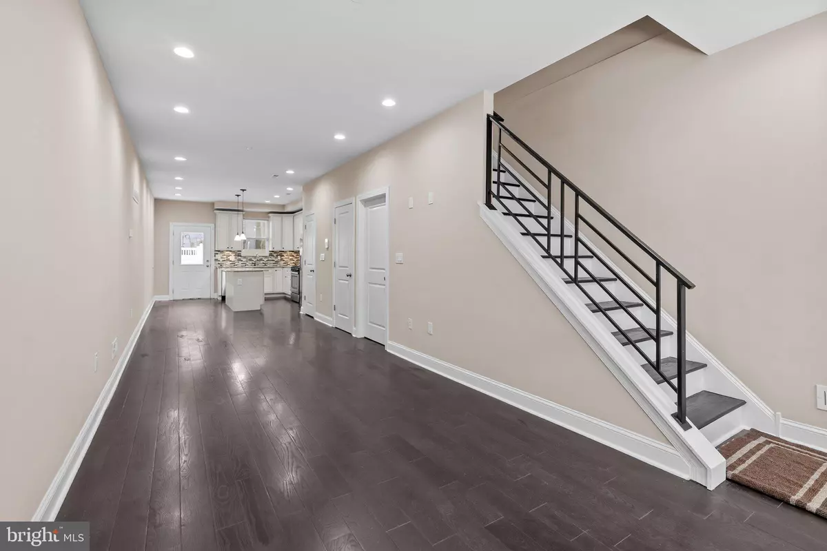 Philadelphia, PA 19146,2113 REED ST