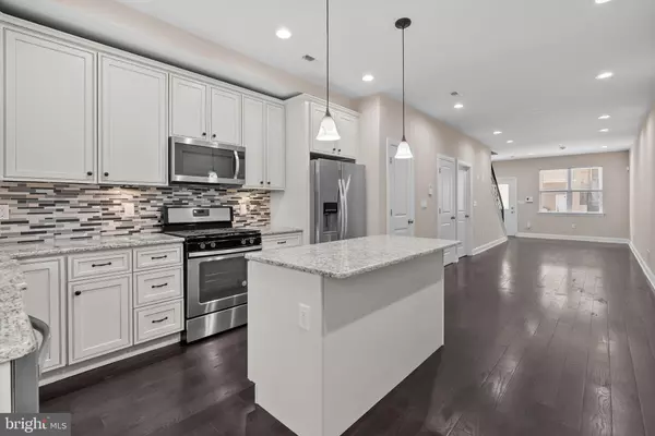 Philadelphia, PA 19146,2113 REED ST