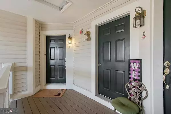 Alexandria, VA 22315,7034 ELLINGHAM CIR #F