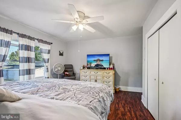 Pennsville, NJ 08070,32 S BROADWAY