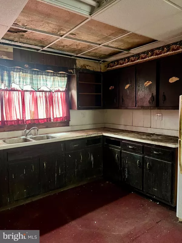 Ewing, NJ 08638,21 CLOVER