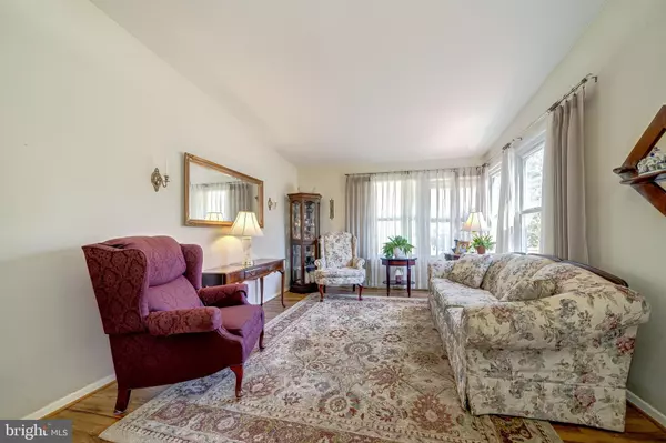 Falls Church, VA 22042,7124 WADE PL