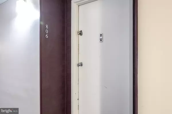 Alexandria, VA 22304,6301 STEVENSON AVE #806